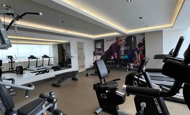 Se alquila Departamento amoblado 3 habit esquinero