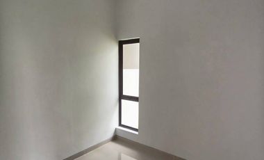 Disewakan Rumah 2 Lantai Hook tengah di Central Hills cluster Hills View, Batam Center