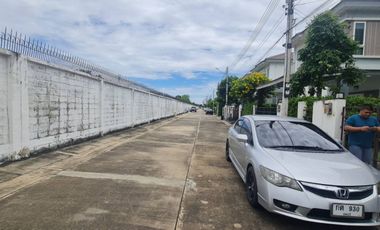 Beautiful Home in a Prime Location — Just Minutes from the BTS Supalai Bella Wongwaen–Lamlukka Khlong 3 Project