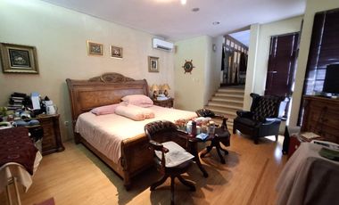 DIJUAL RUMAH DENGAN HALAMAN LUAS DI PASAR MINGGU