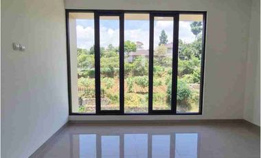 Dijual Cepat rumah 2 lantai murah di setiabudi regency Bandung