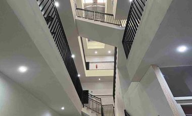 Dijual Hotel Aktif Dekat Raya Merr Surabaya Timur Strategis Cocok untuk Usaha Bisnis Penginapan