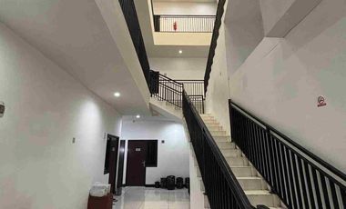 Dijual Hotel Aktif Dekat Raya Merr Surabaya Timur Strategis Cocok untuk Usaha Bisnis Penginapan