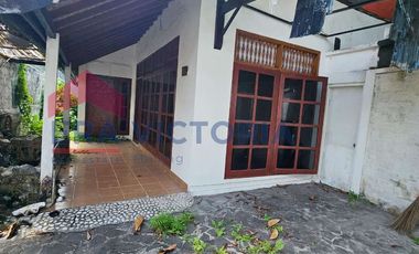 Rumah Sewa Strategis di Kuta Dekat Pantai Cocok Guest House/Kos