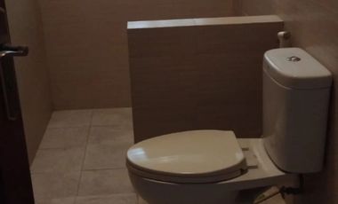 Disewakan Rumah cantik 70 juta / Tahun Pondok Kelapa, East Jakarta City, Jakarta, Indonesia