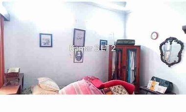 Dijual Rumah Kos UI dan Rumah Utama di Depok