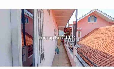 Dijual Rumah Kos UI dan Rumah Utama di Depok