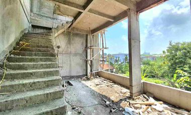 Kos Exclusive Full Furnish 35 KT Kawasan UNS Strategis Finishing