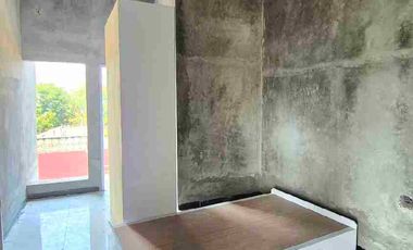 Kos Exclusive Full Furnish 35 KT Kawasan UNS Strategis Finishing