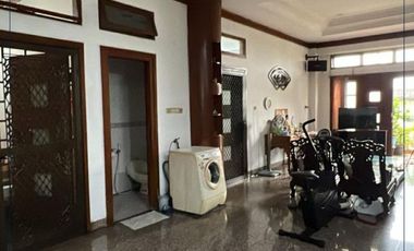 Disewakan Ruko Sangat Strategis di Pinggir Jalan Untuk Usaha & Tempat Tinggal, Grogol Jakarta Barat