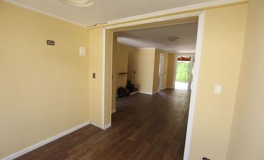 Se Vende Hermosa Casa en Calle Julio Onill, Buin