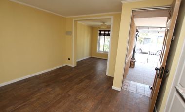 Se Vende Hermosa Casa en Calle Julio Onill, Buin