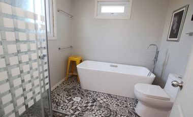 Se Vende Hermosa Casa en Calle Julio Onill, Buin