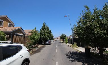 Se Vende Hermosa Casa en Calle Julio Onill, Buin