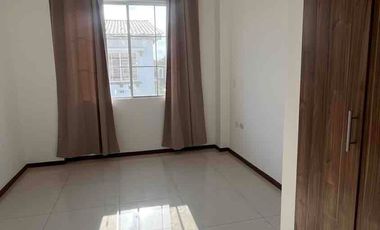 Alquilo Casa de 3 habitaciones + estudio en planta baja (que puede ser habit auxiliar) en Terranostra