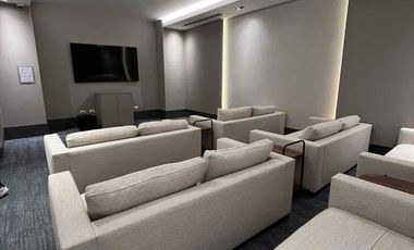 Se vende Departamento esquinero 3 habit en edificio de Lujo Titanium frente al C.C el dorado