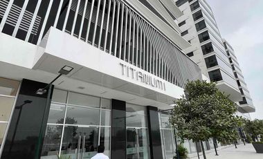 Se vende Departamento esquinero 3 habit en edificio de Lujo Titanium frente al C.C el dorado