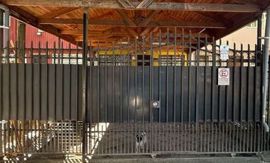 VENDO  CENTRICA CASA CON EXCELENTE UBICACION A PASOS DE NUEVO INSTITUTO TELETON CHILLAN