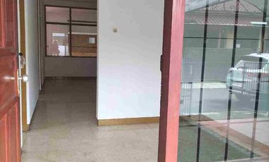 Rumah disewakan di Turangga, cocok u/ tinggal/kantor