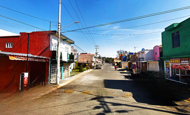 CASA EN TEYAHUALCO (a dos cuadras del Circuito Mexiquence)
