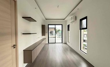 5 Bedroom For Sale at BF Homes Parañaque