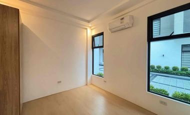 5 Bedroom For Sale at BF Homes Parañaque