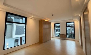 5 Bedroom For Sale at BF Homes Parañaque