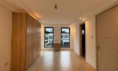 5 Bedroom For Sale at BF Homes Parañaque