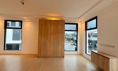 5 Bedroom For Sale at BF Homes Parañaque