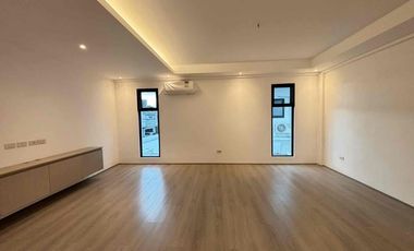 5 Bedroom For Sale at BF Homes Parañaque