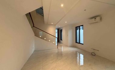 5 Bedroom For Sale at BF Homes Parañaque