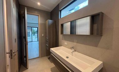 5 Bedroom For Sale at BF Homes Parañaque