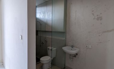 FOR SALE! A SPACIOUS HOUSE IN A STRATEGIC LOCATION IN PONDOK KOPI BEKASI AT AN AFFORDABLE PRICE