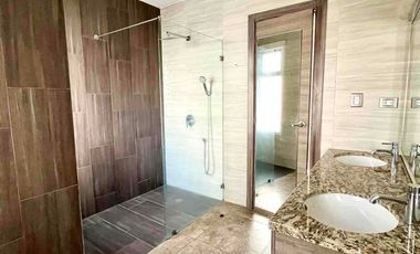 ACOGEDORA CASA EN LINDA URBANIZACION CON AREAS SOCIALES Y PARQUES