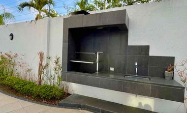 ACOGEDORA CASA EN LINDA URBANIZACION CON AREAS SOCIALES Y PARQUES