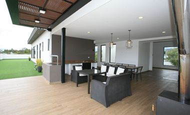 🌿 Vive la Experiencia de Estrenar — Suite Exclusiva con Terraza Privada