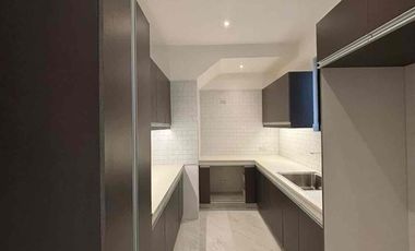 5 Bedrooms For Sale at BF Homes Parañaque