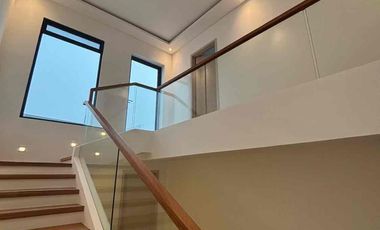 5 Bedrooms For Sale at BF Homes Parañaque