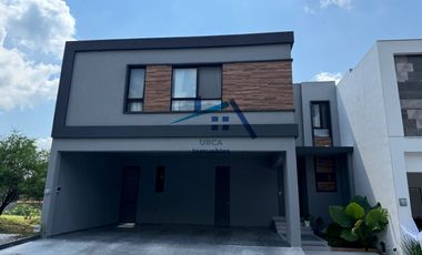 Casa en Vistancias 2do Sector en Carretera Nacional