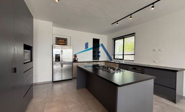 Casa en Vistancias 2do Sector en Carretera Nacional