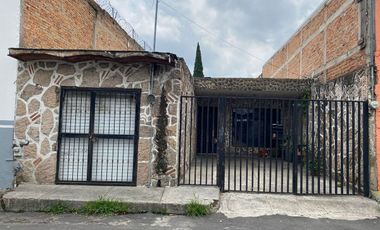 CASA EN LA ZONA CENTRO DE TLAQUEPAQUE PARA REMODELAR