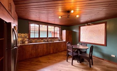 CASA Hermosa y Espaciosa EN VENTA sector de Puertas del Sol