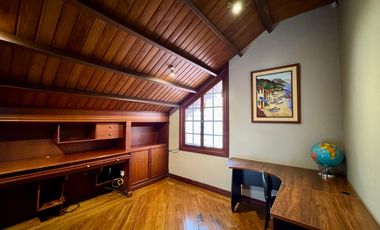 CASA Hermosa y Espaciosa EN VENTA sector de Puertas del Sol