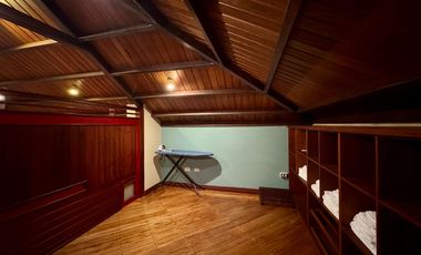 CASA Hermosa y Espaciosa EN VENTA sector de Puertas del Sol