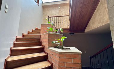 CASA Hermosa y Espaciosa EN VENTA sector de Puertas del Sol