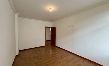 DEPARTAMENTO de 3 Dormitorios EN RENTA – Gualaceo, sector Parque del Niño