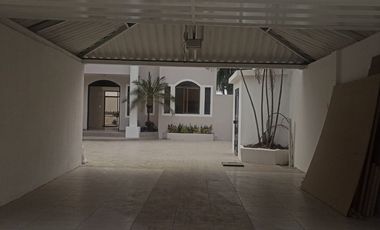 Casa de venta con vista al rio en Samborondon