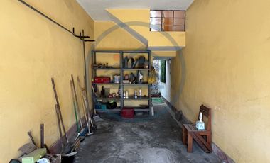 VENTA DE CASA CON 2 ESTACIONAMIENTOS