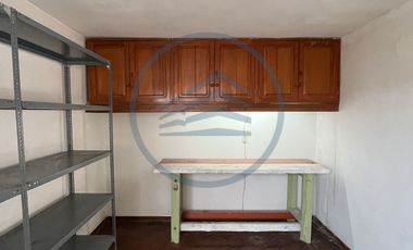 VENTA DE CASA CON 2 ESTACIONAMIENTOS