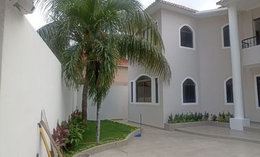 Casa de  alquiler con vista al rio en Samborondon